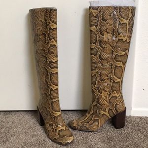 NWT Dolce Vita Cormac Amber Snake Leather Boots